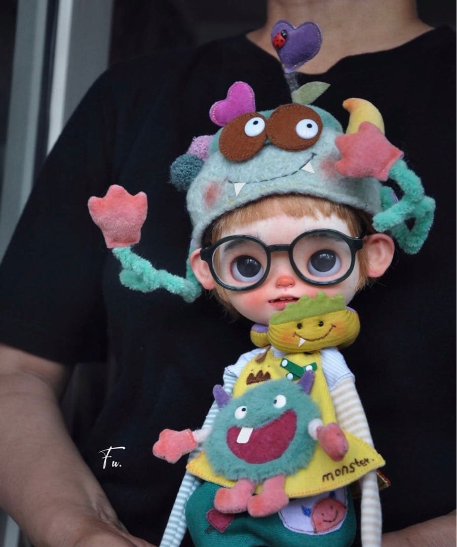 カスタムブライス 海外作家様 笑顔 悪戯っ子 かわいい 太眉 まんまる