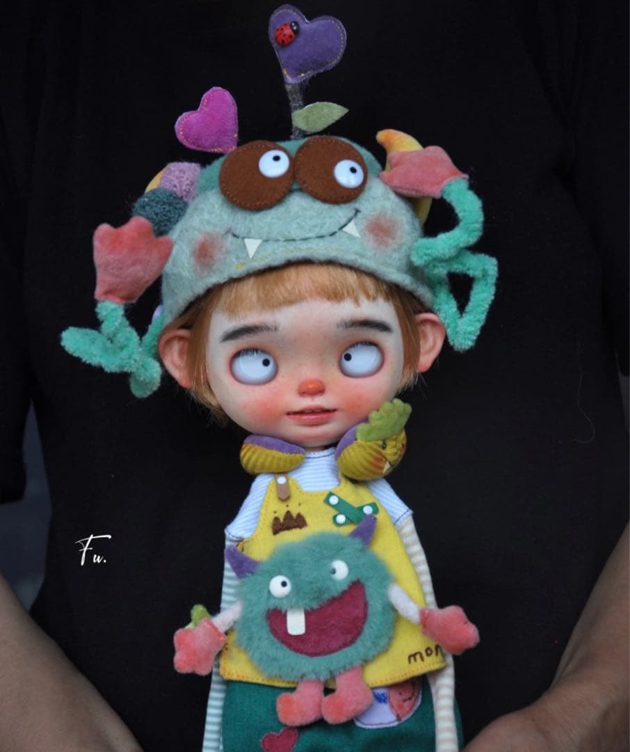 カスタムブライス 海外作家様 笑顔 悪戯っ子 かわいい 太眉 まんまる