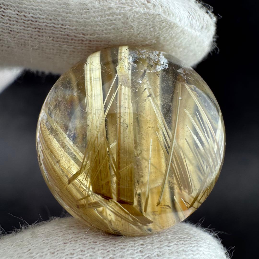 M-14タイチンルチルスフィア　丸玉　天然石　クリスタル　タイチンルチルクォーツ