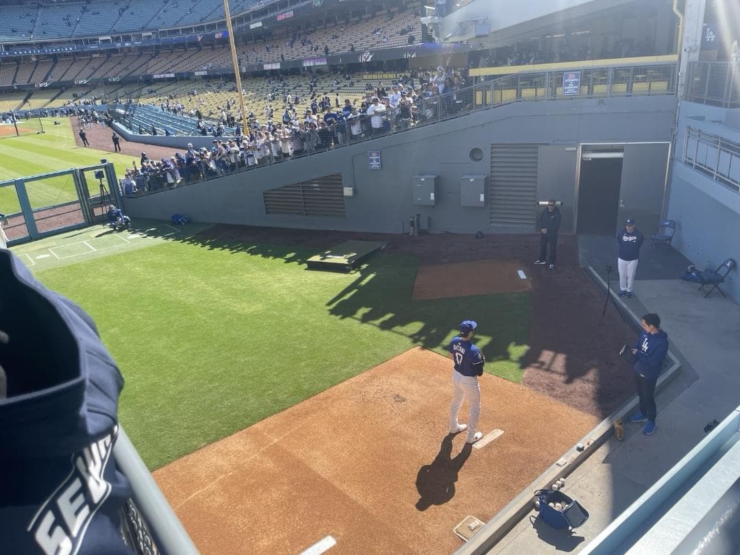 大谷　ボブルヘッド 2025シーズン初　MVP　Dodgers　4/2配布