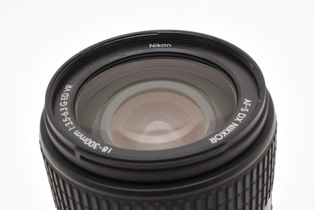 動作品 Nikon AF-S 18-300mm F3.5-6.3G ED VR