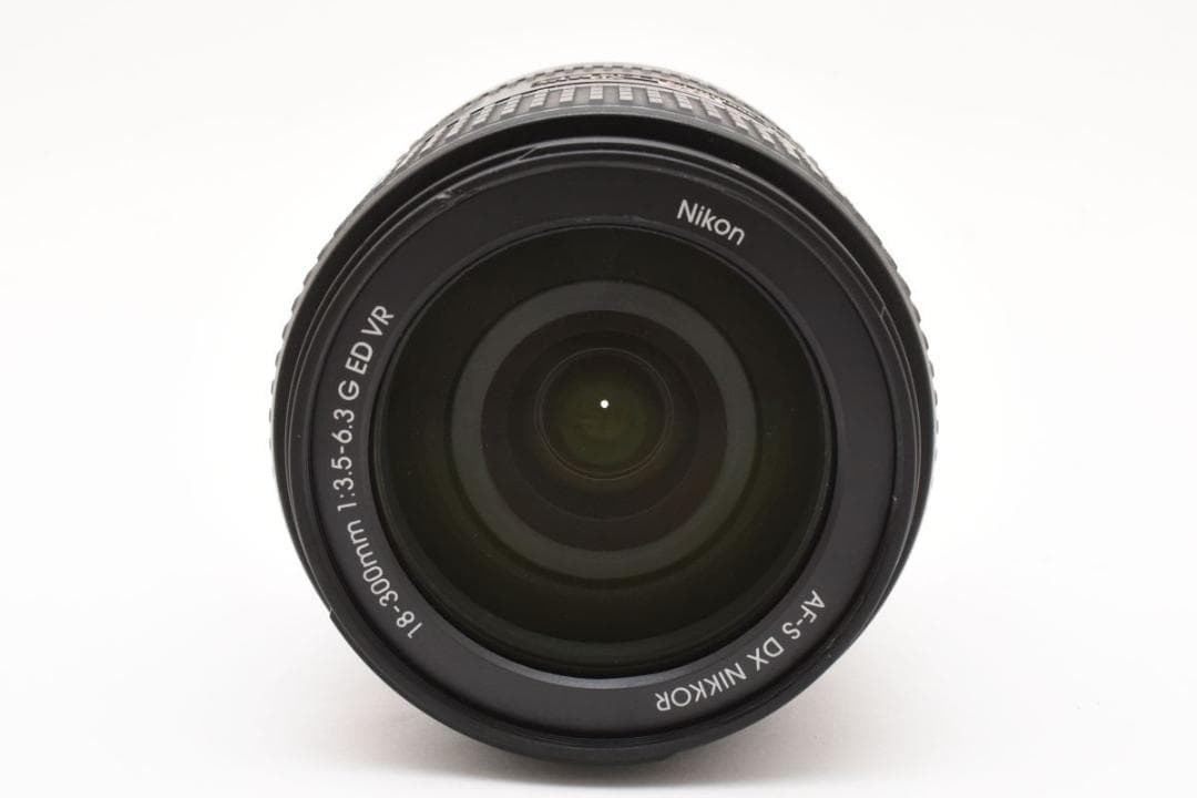 動作品 Nikon AF-S 18-300mm F3.5-6.3G ED VR