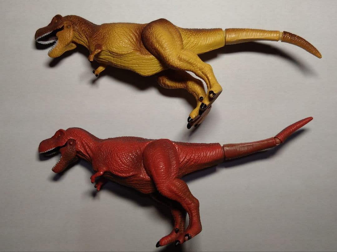 アニア　ティラノサウルス　その他　恐竜