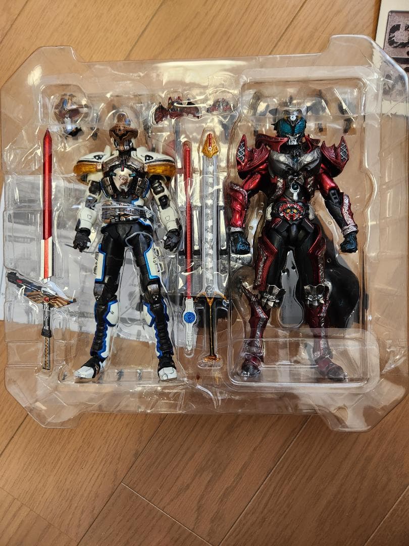 s.i.c.　仮面ライダーイクサ　仮面ライダーダークキバ