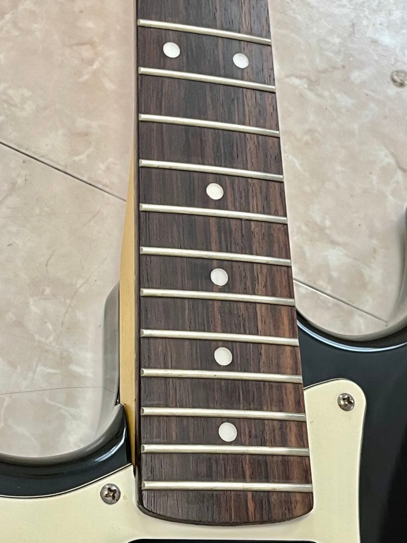 ストラトキャスタータイプレフティ改造【右利き用】