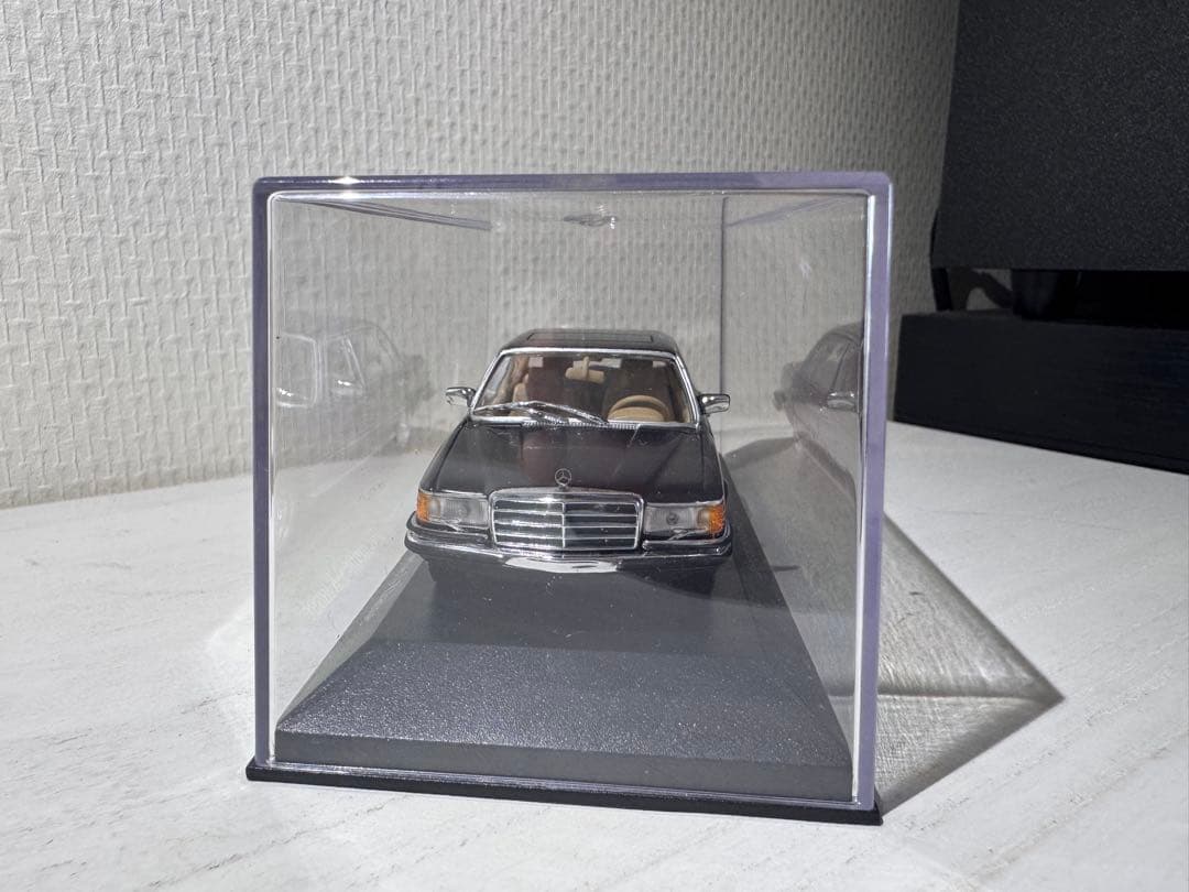 Mercedes-Benz Typ W116 ミニカー1/43黒