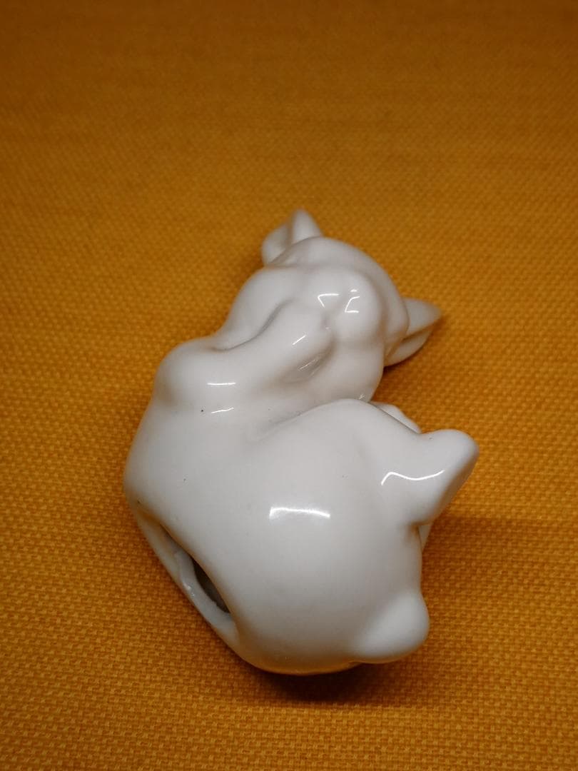 ラビット　ウサギ　兎　白兎　陶器　置物　インテリア　工芸品　美術品　A1387