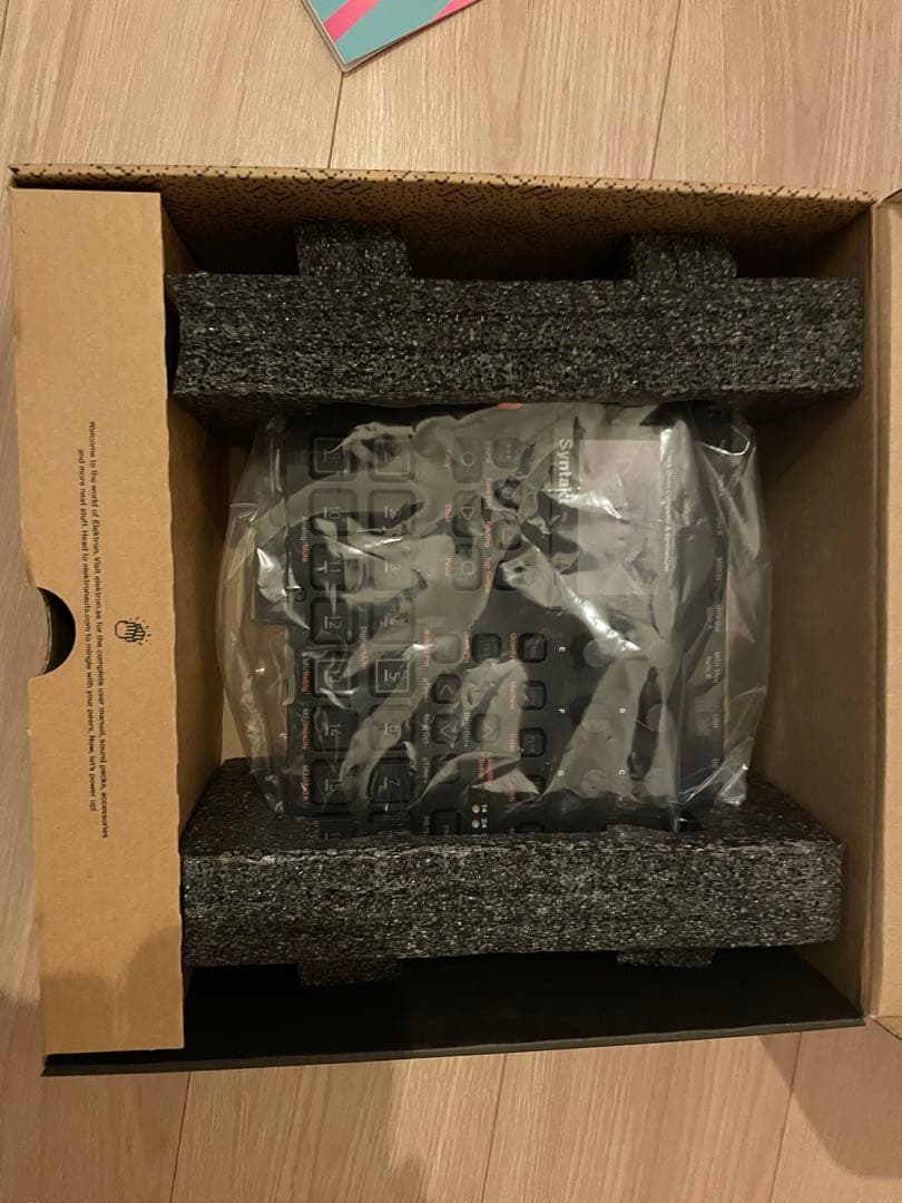 Elektron Syntakt STK-1 12トラックシンセサイザー