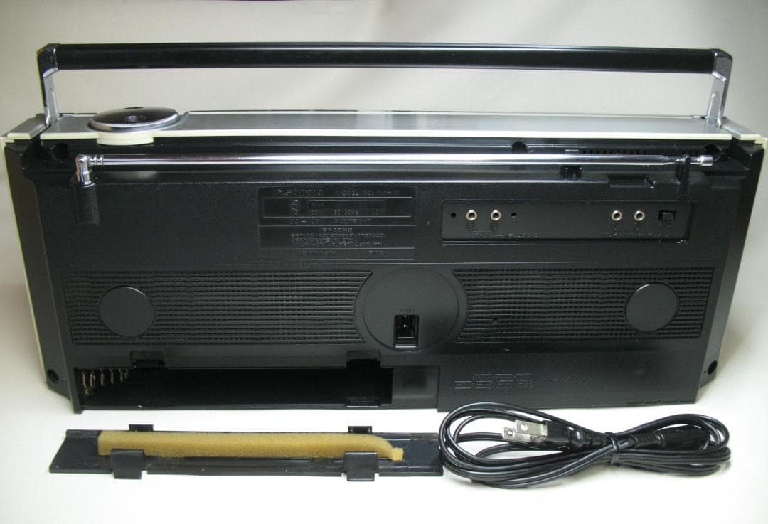 SANYO★サンヨー ラジカセ MR-V1シルバー色★中古