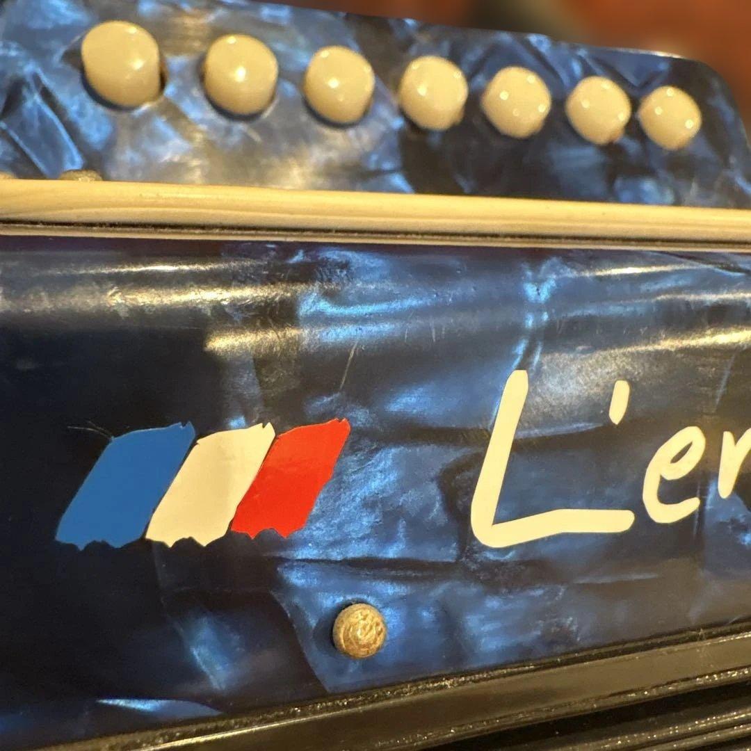 （美品即演奏可）L'enfant ミニアコーディオン 青　フランス製 取説無し