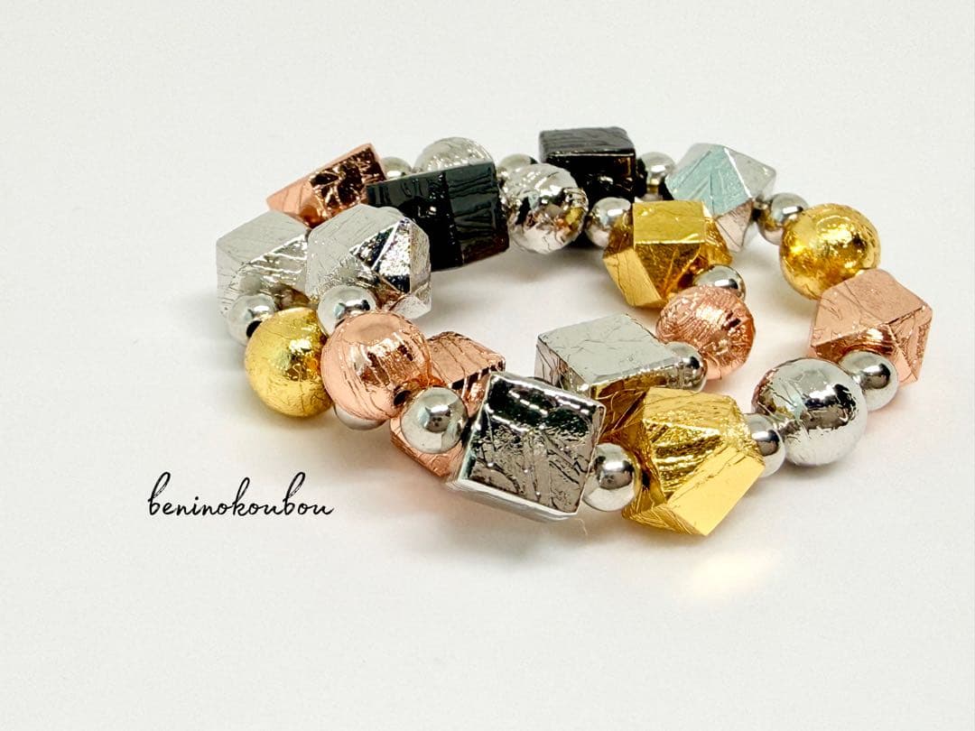 【1点物】宇宙からの贈り物　アルタイ隕石MIXブレス　金運の石／重厚感ある輝き