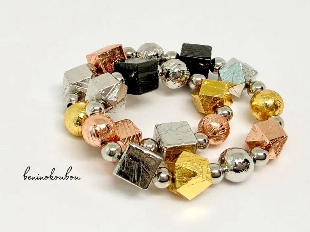 【1点物】宇宙からの贈り物　アルタイ隕石MIXブレス　金運の石／重厚感ある輝き