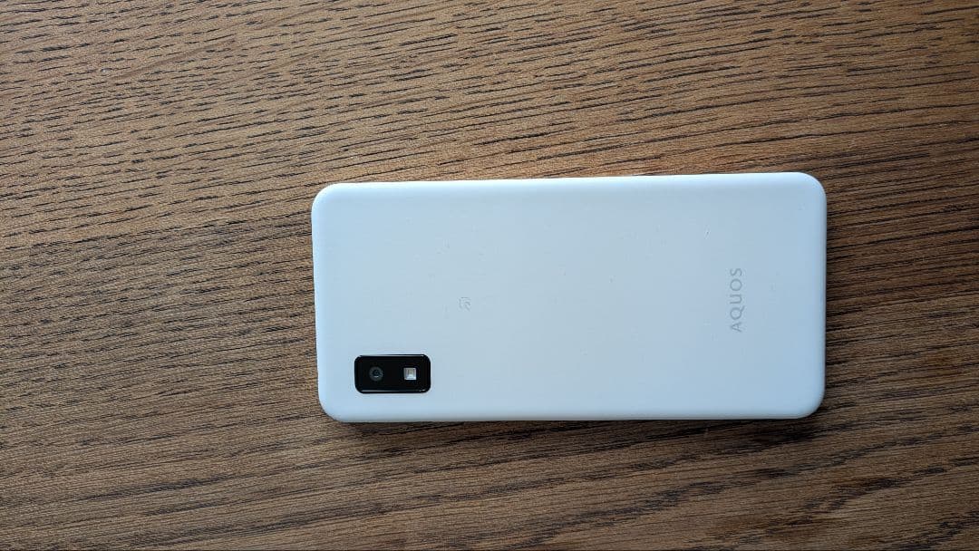AQUOS ホワイト スマートフォン 本体 SIMフリー