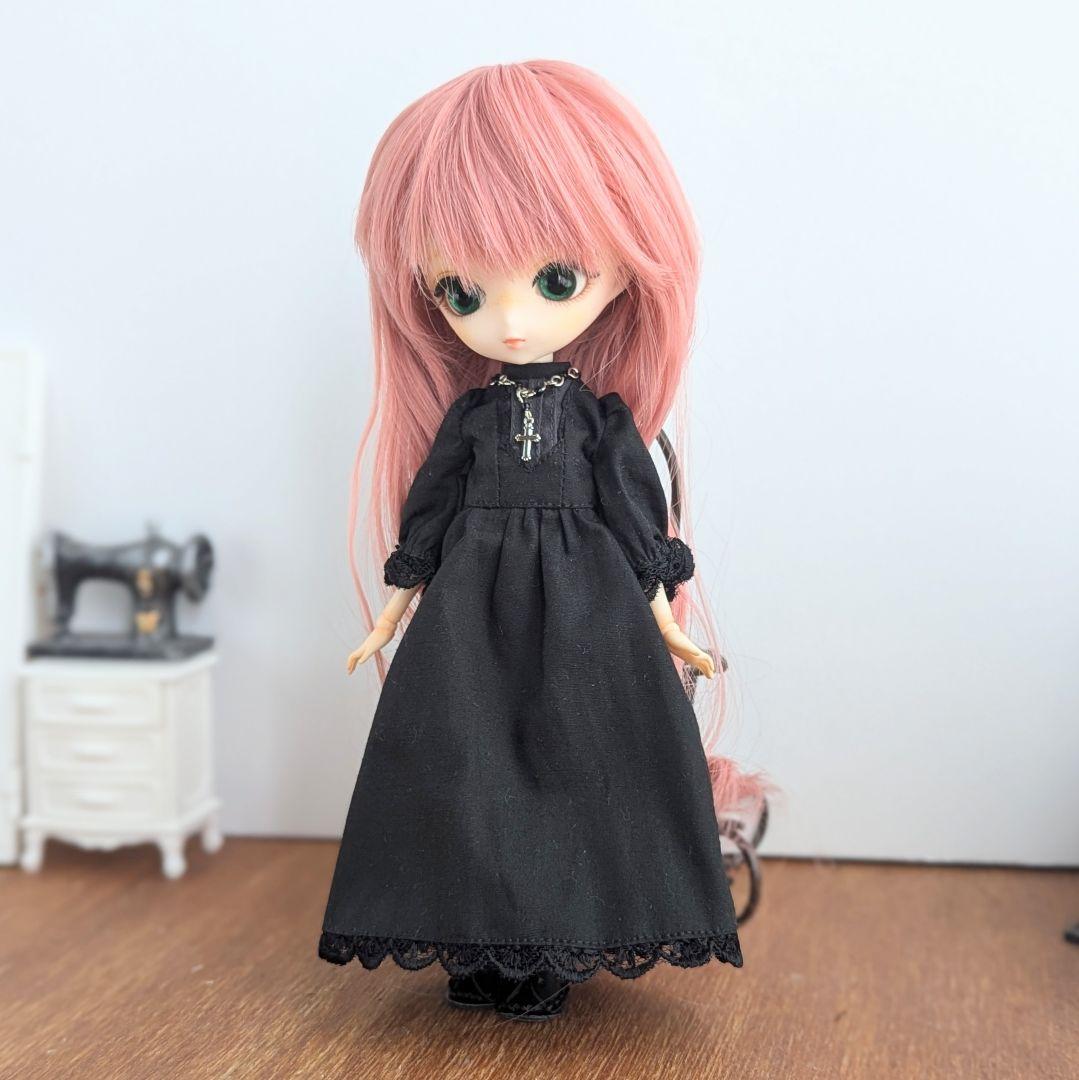 1162【ハルモニアブルーム アウトフィット】黒のロングドレスとハーフボンネット