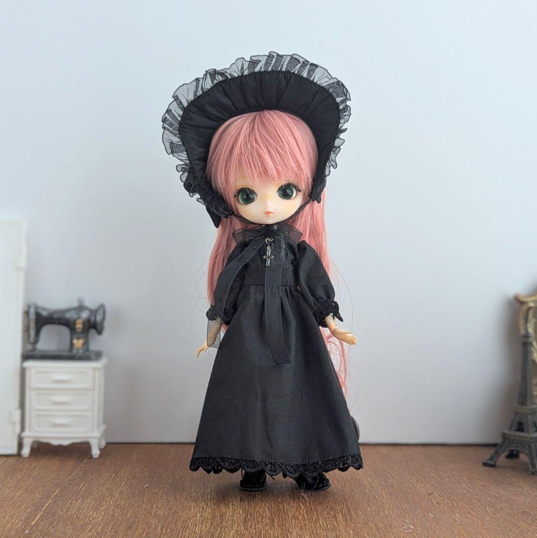 1162【ハルモニアブルーム アウトフィット】黒のロングドレスとハーフボンネット
