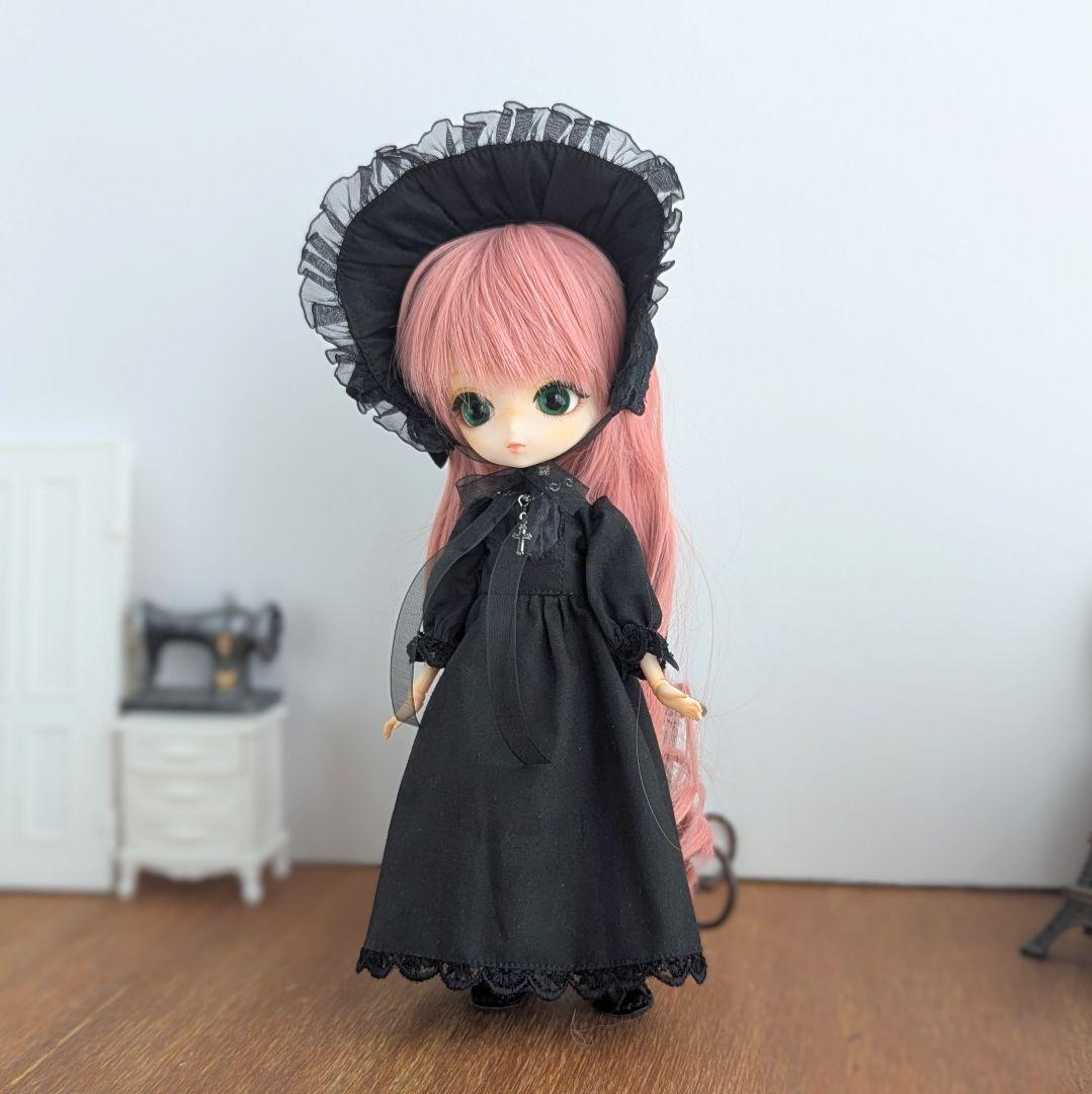 1162【ハルモニアブルーム アウトフィット】黒のロングドレスとハーフボンネット