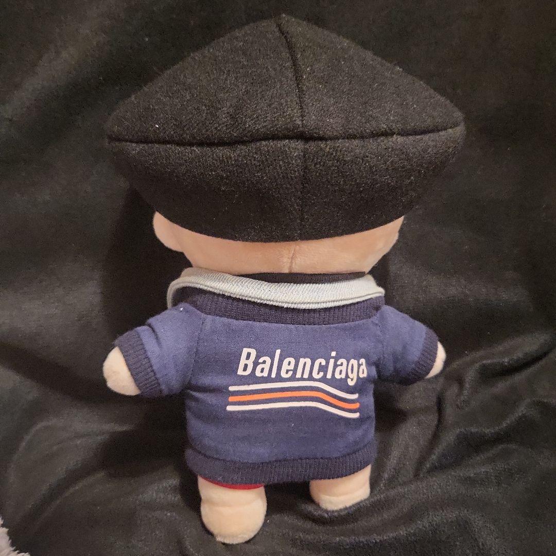 Balenciaga　テミン ぬいぐるみ 帽子付き