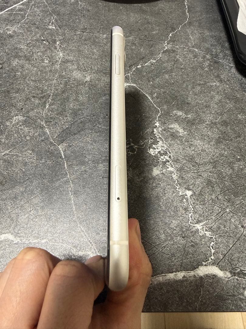 iPhone11 シルバー 128GB