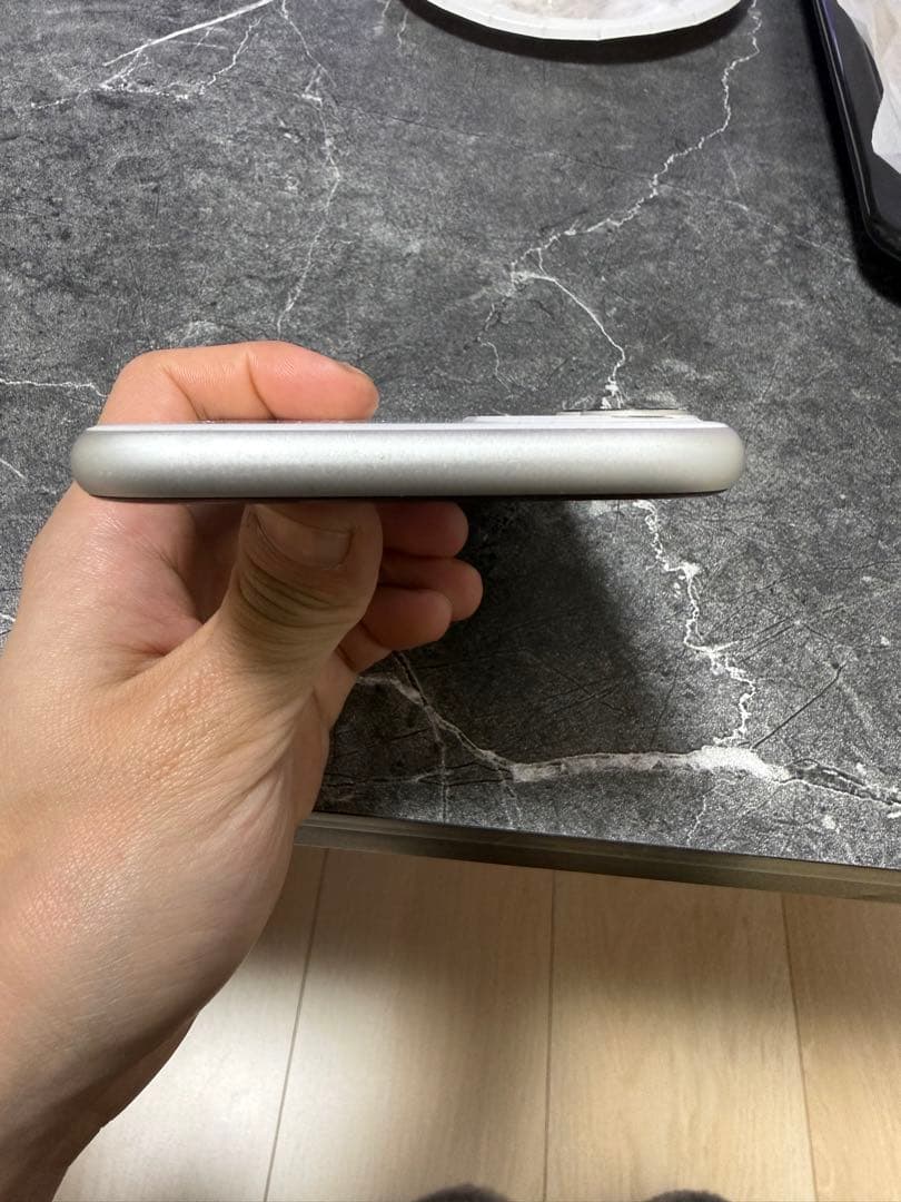 iPhone11 シルバー 128GB