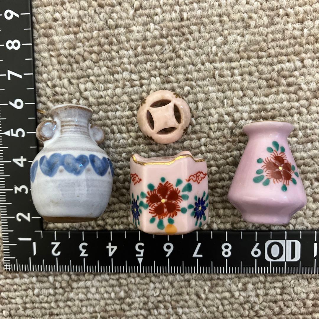 40.【九谷焼 雄山】ミニチュア　香炉 花瓶型　（陶器製）置物　3点セット