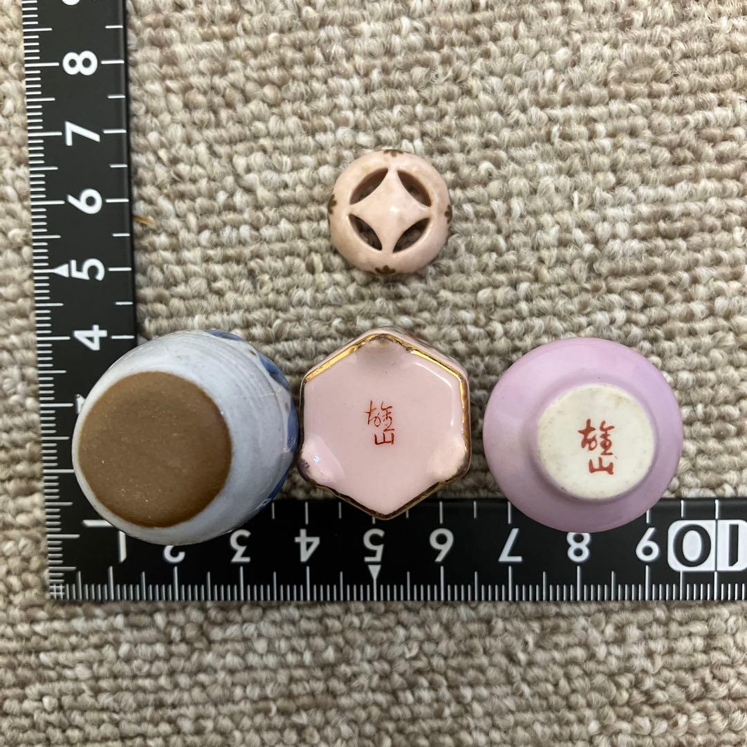 40.【九谷焼 雄山】ミニチュア　香炉 花瓶型　（陶器製）置物　3点セット