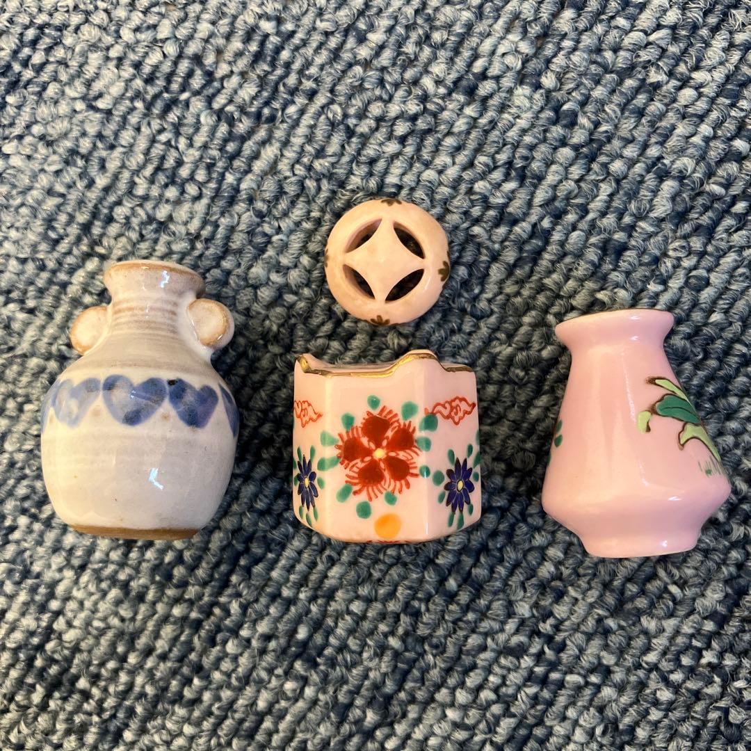 40.【九谷焼 雄山】ミニチュア　香炉 花瓶型　（陶器製）置物　3点セット