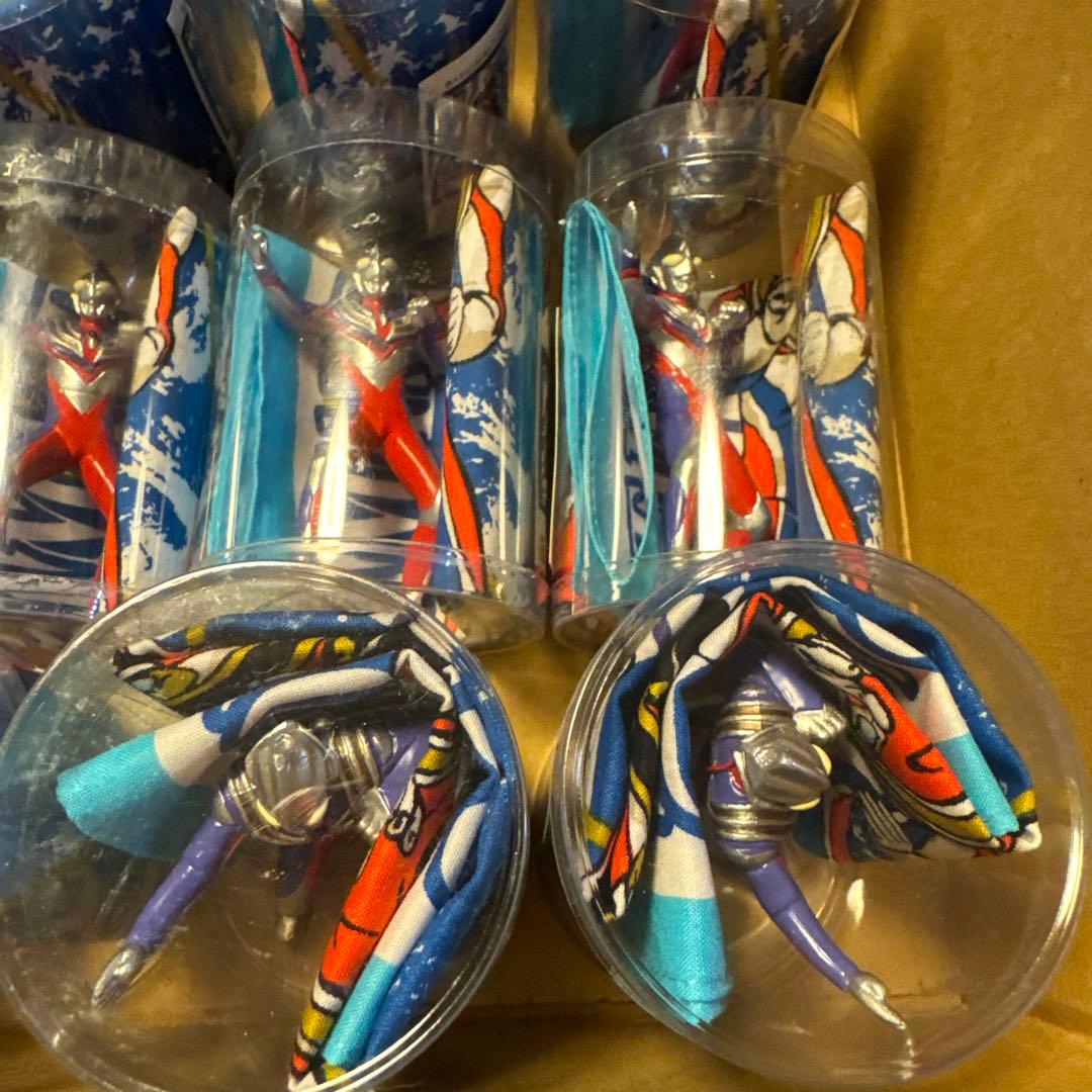 希少⭐︎ウルトラマンダイナ　ハンカチ＆ミニフィギュア 28個　まとめ売り