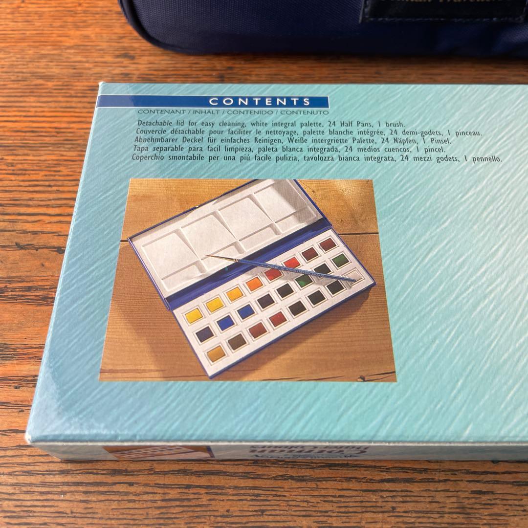 イギリス製　ウィンザー＆ニュートン　水彩　画材セット　絵の具　筆　スケッチブック