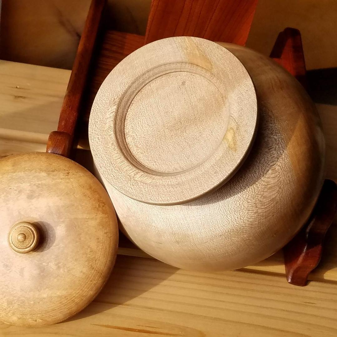 小物入れ 紅葉(モミジ) 球形 足付 幅も高さも約13.8cm 手作り 超銘木