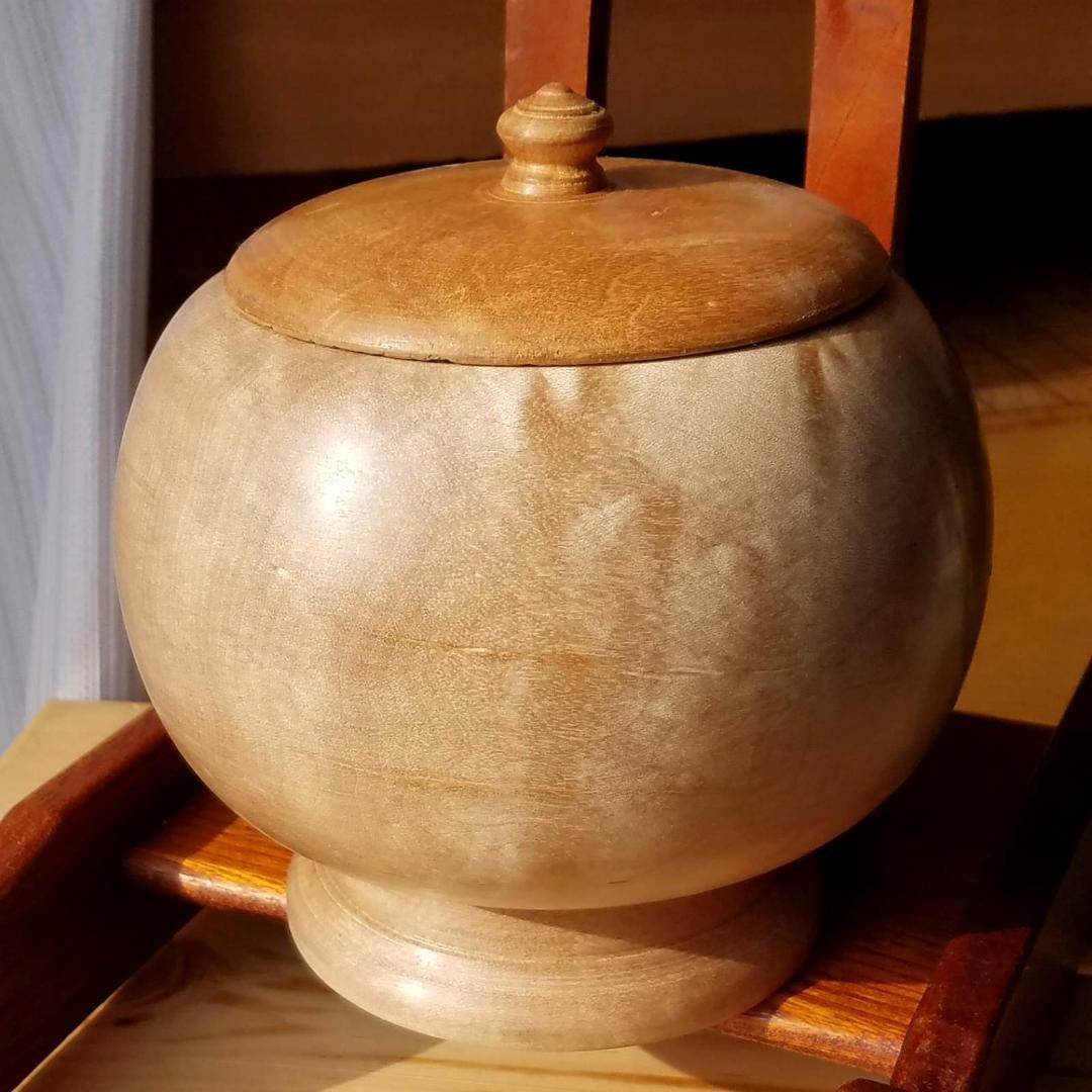 小物入れ 紅葉(モミジ) 球形 足付 幅も高さも約13.8cm 手作り 超銘木