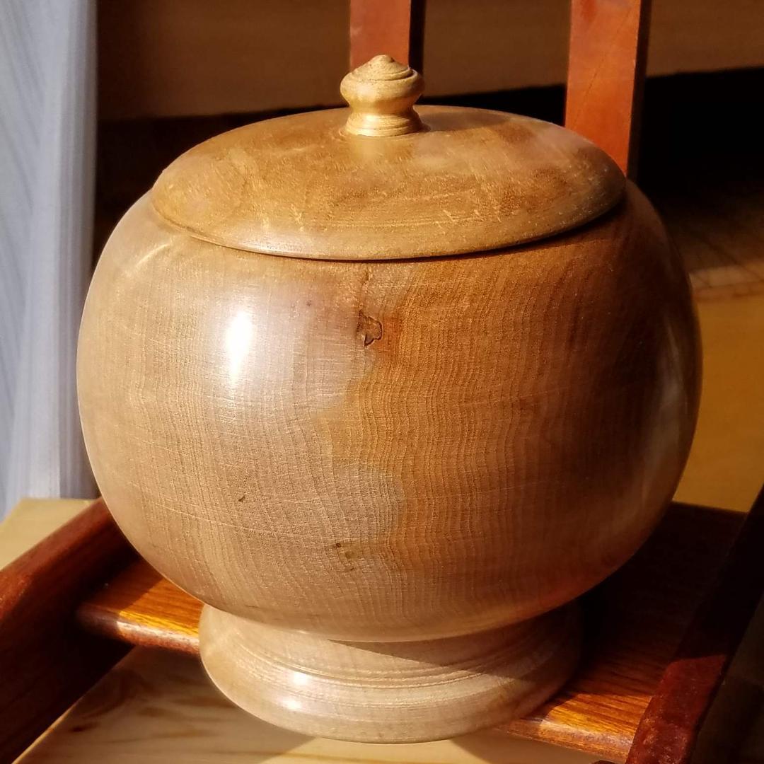 小物入れ 紅葉(モミジ) 球形 足付 幅も高さも約13.8cm 手作り 超銘木