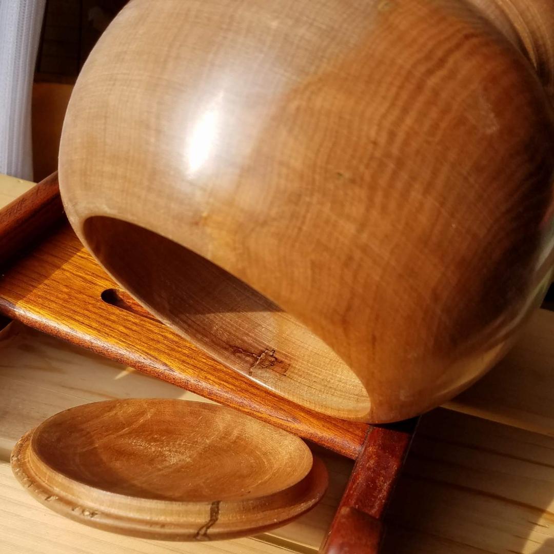 小物入れ 紅葉(モミジ) 球形 足付 幅も高さも約13.8cm 手作り 超銘木