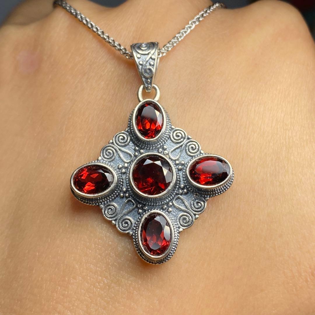 【40%OFF】天然石ペンダント　高品質ガーネット　7mm 7*5SV925刻印