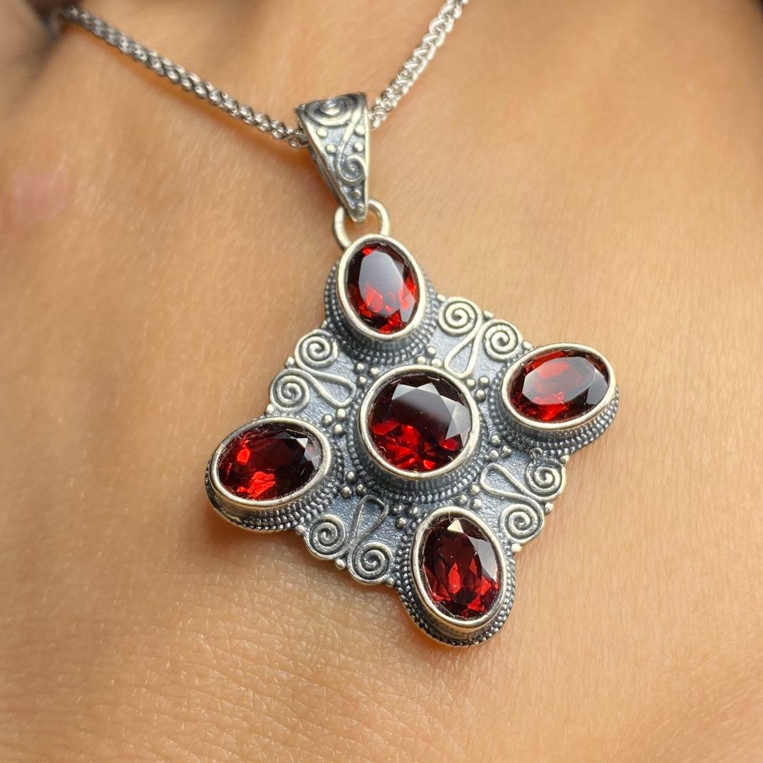 【40%OFF】天然石ペンダント　高品質ガーネット　7mm 7*5SV925刻印