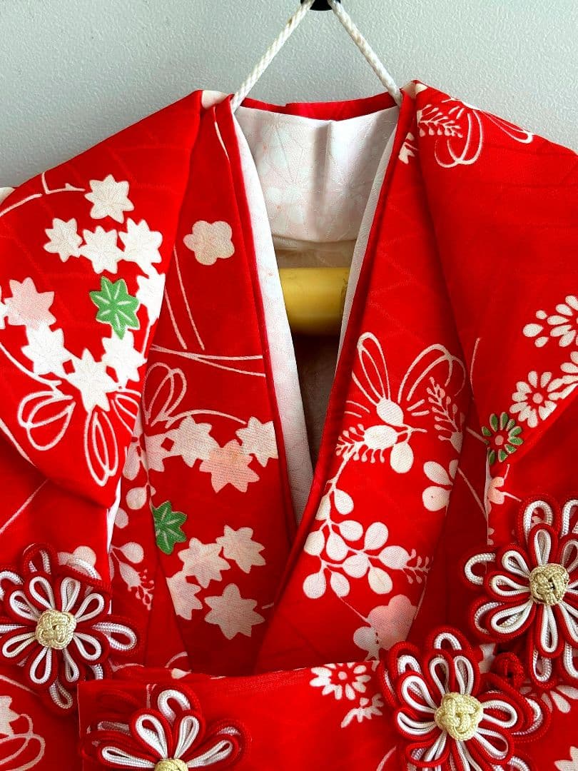 セット　七五三　３歳女の子　きもの　被布　長襦袢付　赤花柄　小物　7052
