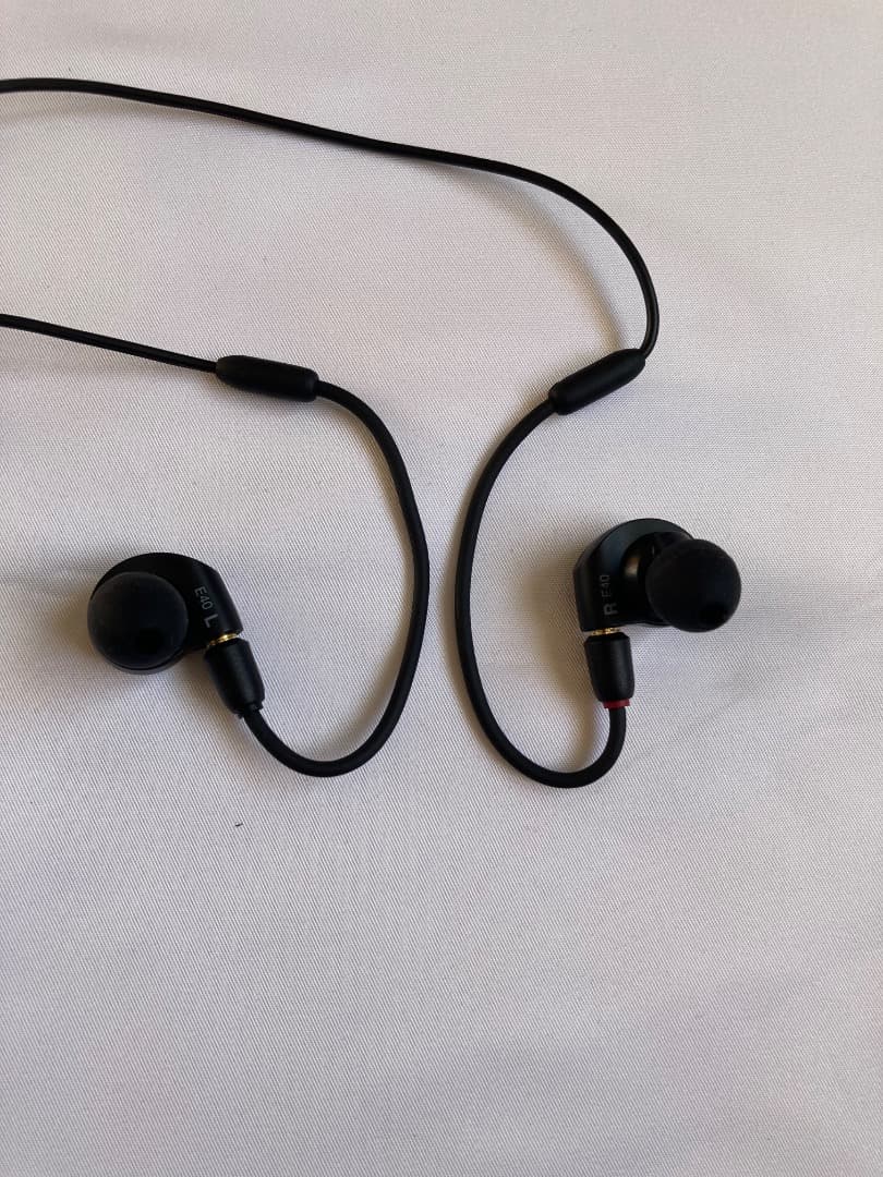 【美品】audio-technica ATH-E40 有線モニターイヤホン