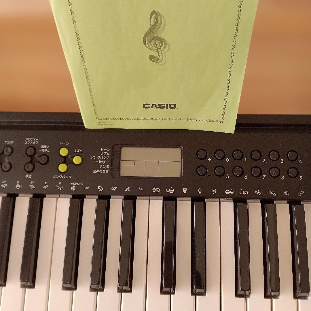 最終お値下げ　CASIO　カシオ電子キーボード　CTK-240　②