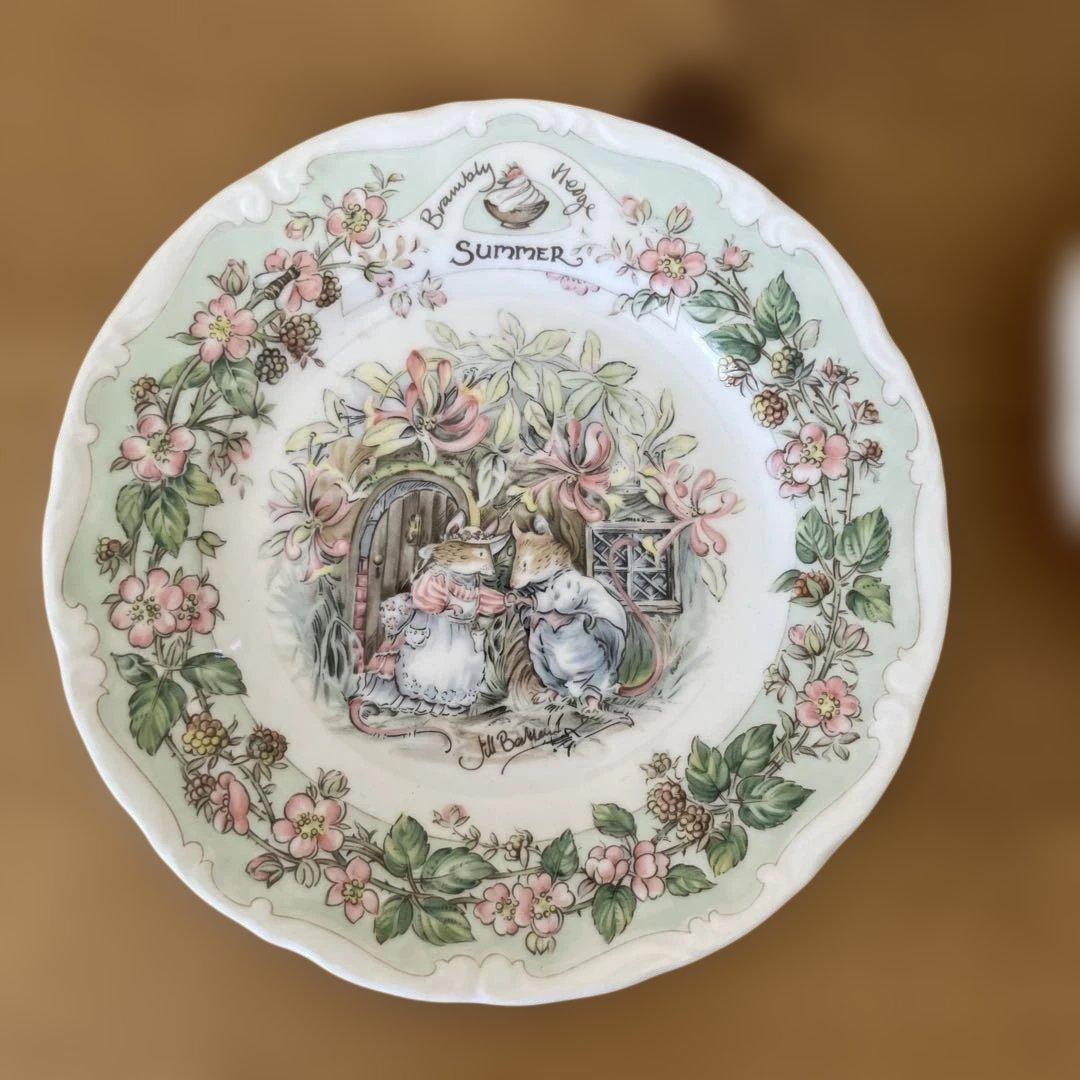 Brambley Hedge お皿2枚とカップの3点セット