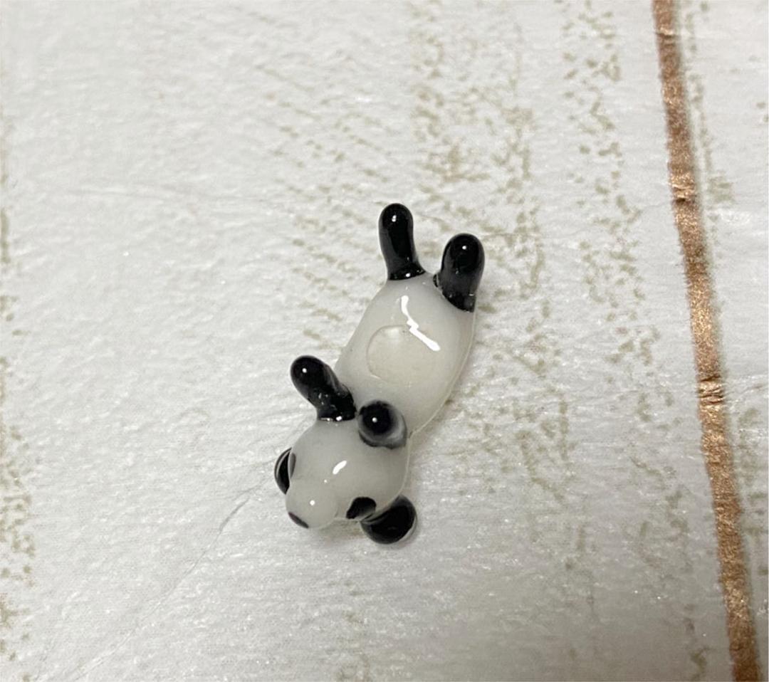 m220711-4  ハンドメイド　ミニチュア　耳乗りパンダ