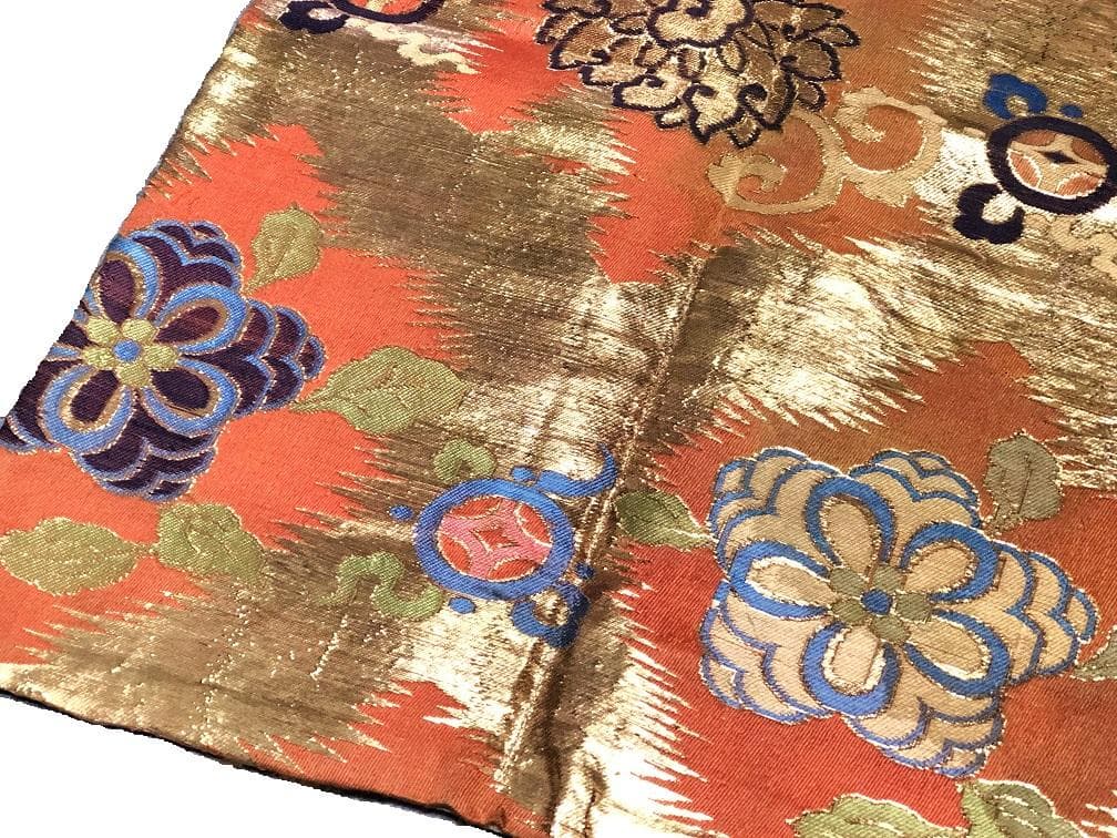 【 江戸幕末期の古裂 】　安政年　金襴織内敷　52×51ｃｍ　浄土真宗