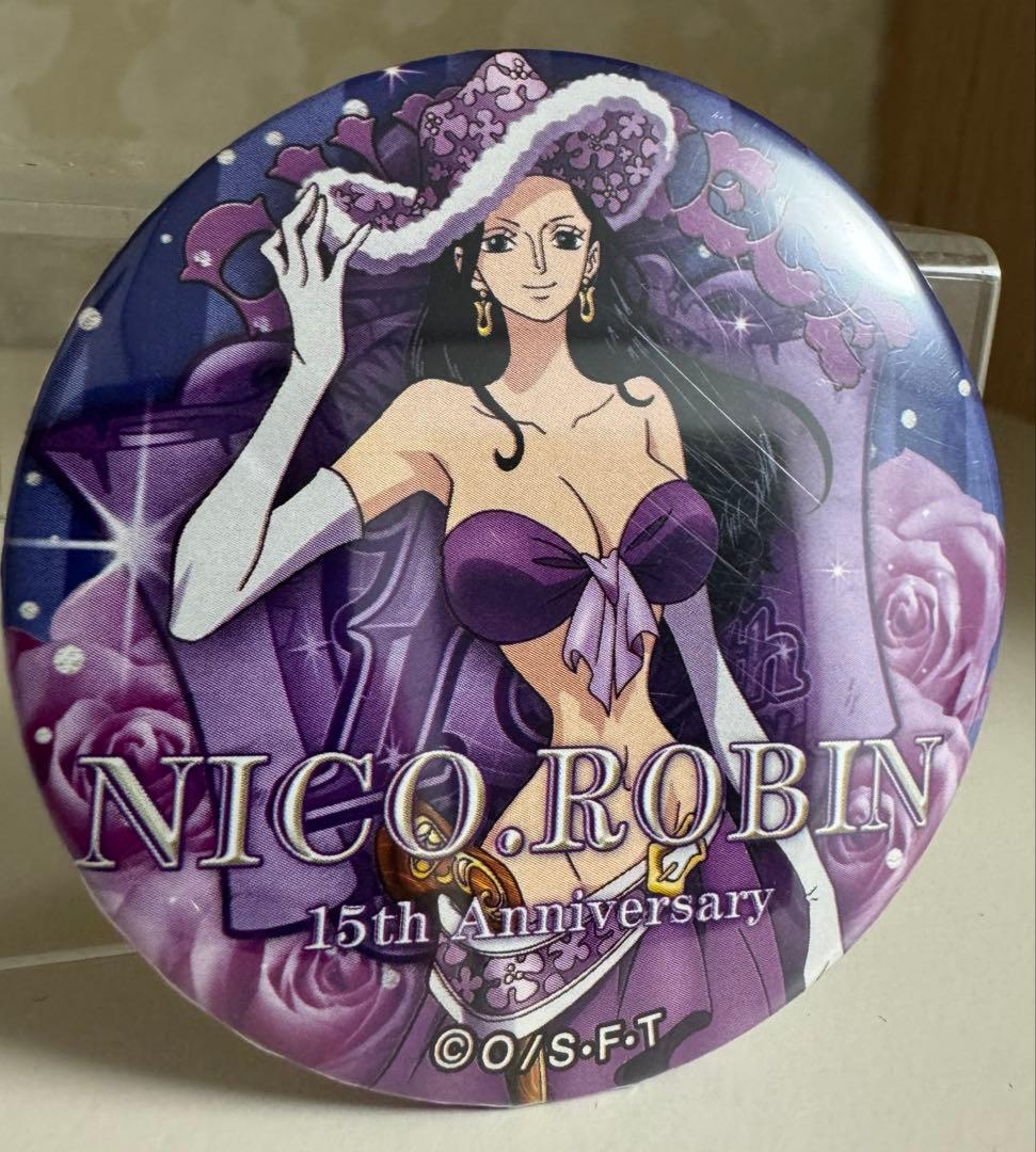 ONE PIECE 15周年記念　缶バッジ　ロビン　お台場