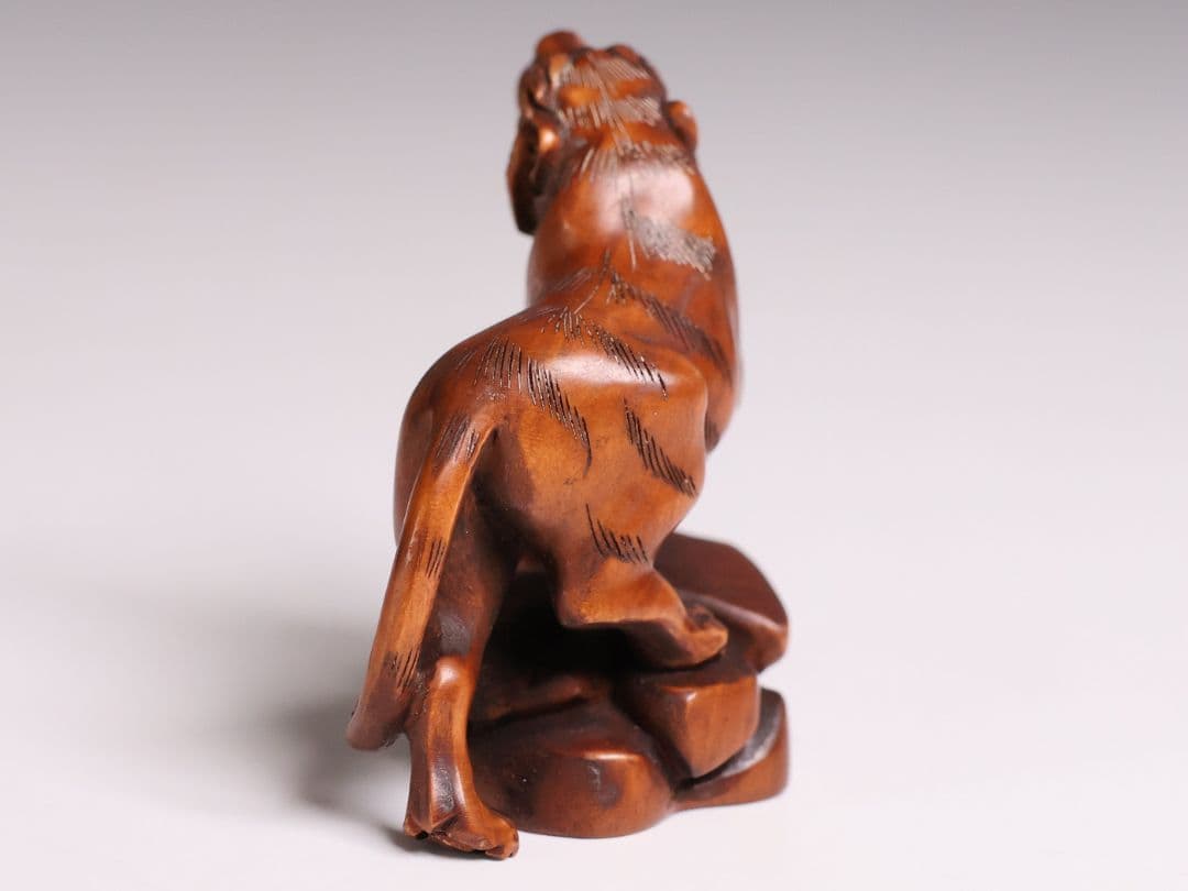 木製 提物 根付 虎 寅 トラ 在銘 松山 彫刻 木彫り【MB308】
