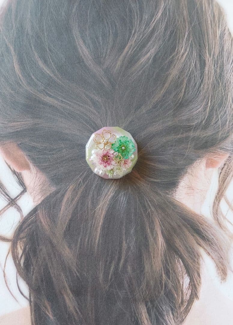 【1734】レジン　マトリカリア　ヘアゴム　ポニーフック　ブロ―チ　ハンドメイド