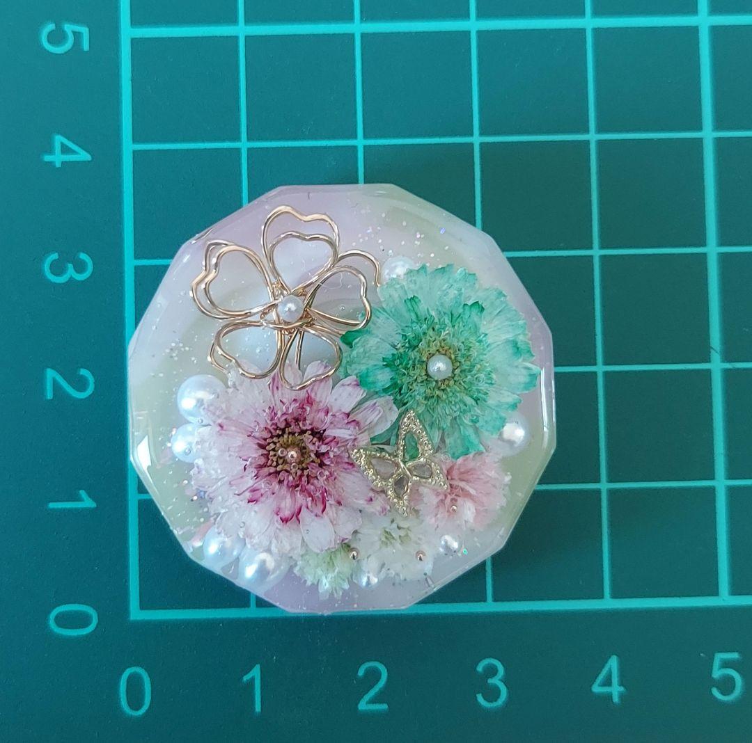 【1734】レジン　マトリカリア　ヘアゴム　ポニーフック　ブロ―チ　ハンドメイド