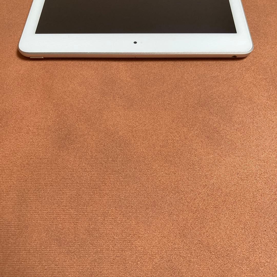 572【早い者勝ち】電池最良好☆iPad6 第6世代 32GB WIFIモデル☆