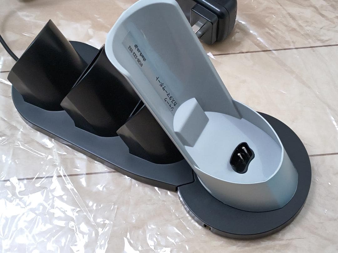 Shark EVOPOWER EX WV415JWH　充電式ハンディクリーナー