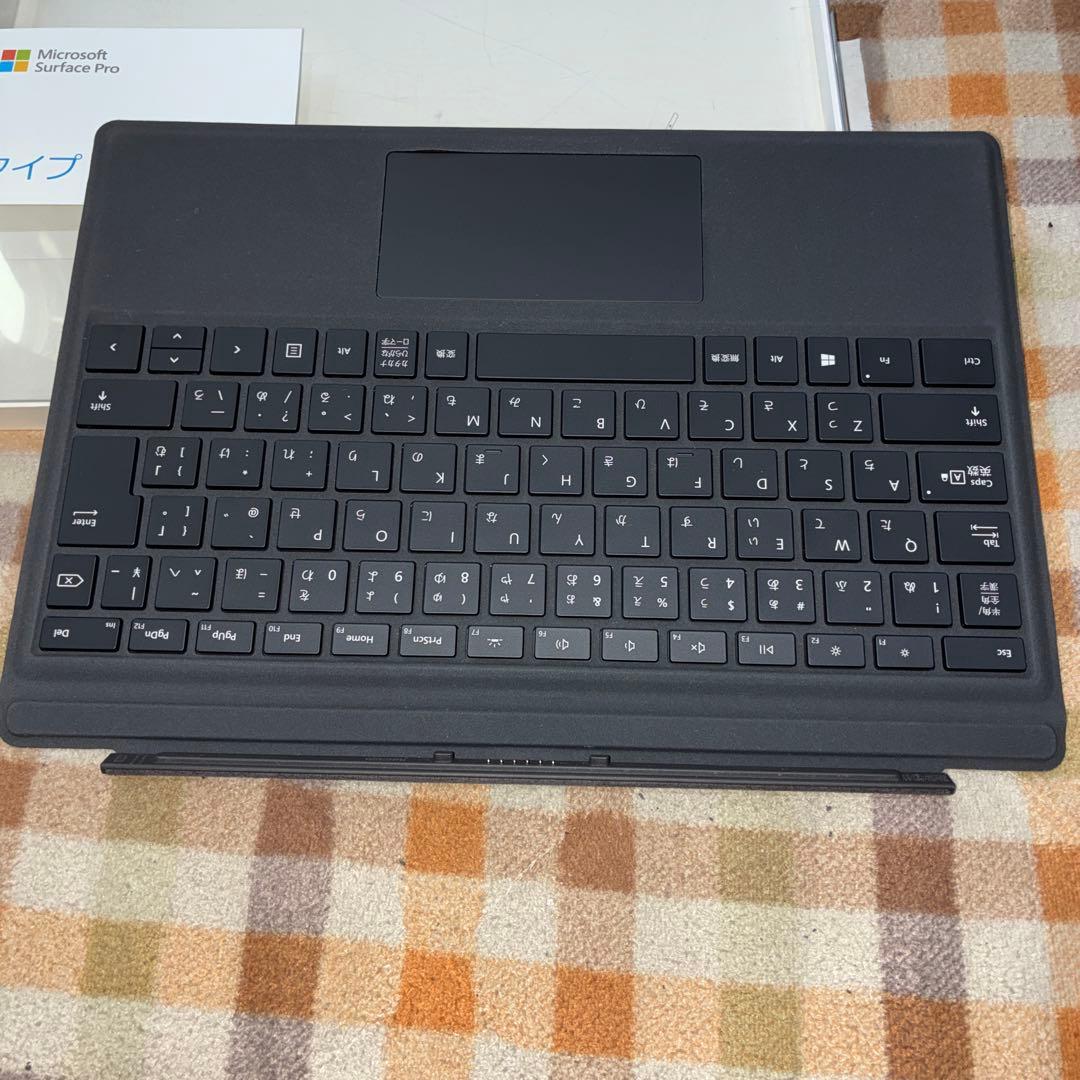 【美品】Microsoft Surface Pro タイプカバーモデル1725