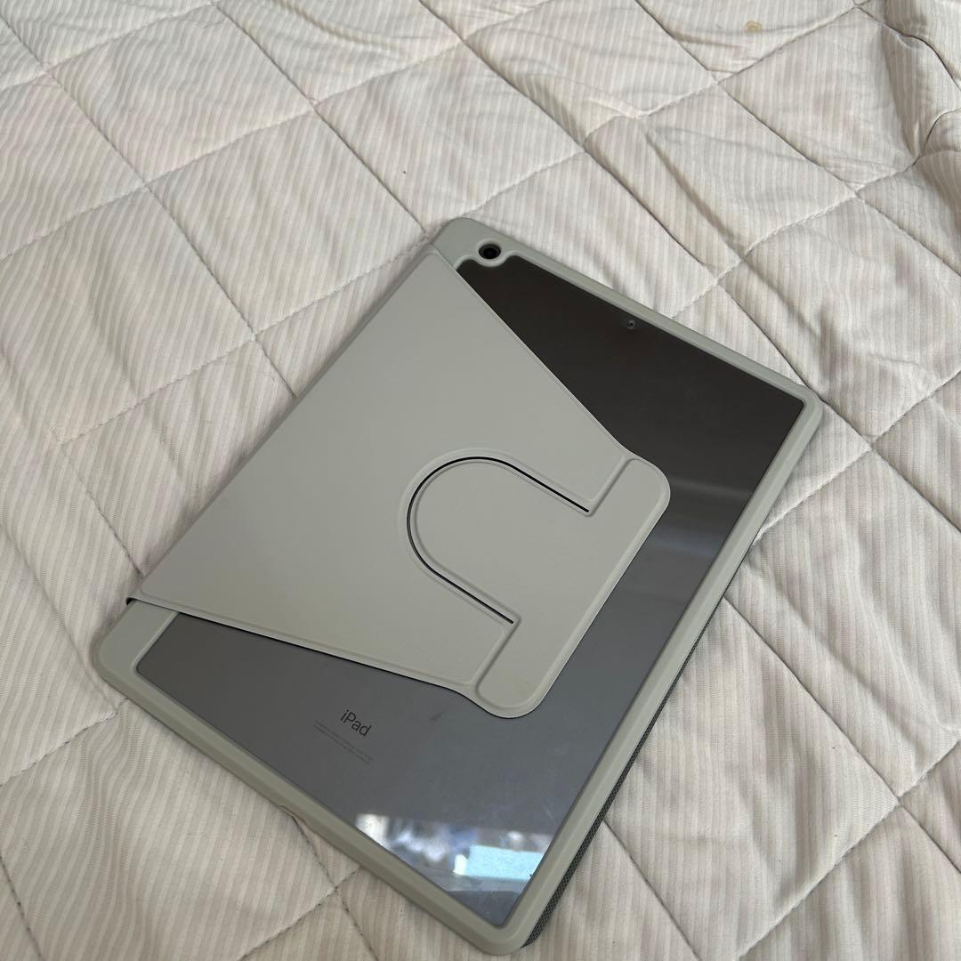 iPad 第7世代 128GB スペースグレイ　タッチペン、ケース付き