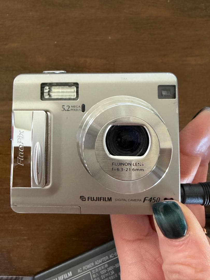 ⭐︎動作確認済み⭐︎FUJIFULM　デジカメ　F450