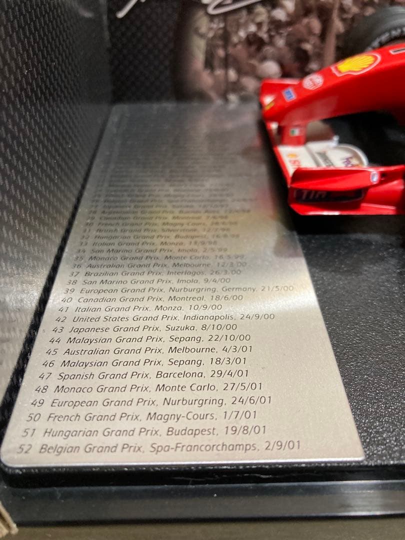 Ferrari F-2001 1:18 •’シューマッハ 通算52回のGP優勝」